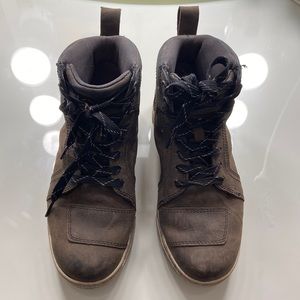 Harley Davidson reinforced toe motorcycle boots sneakers.